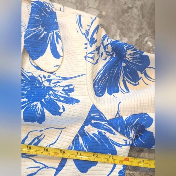 Susan Graver Blazer Jacket Size XL Floral Cream 3/4 Sleeve 2 Button Closure - Picture 3 of 7